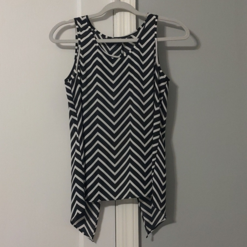 Chevron top